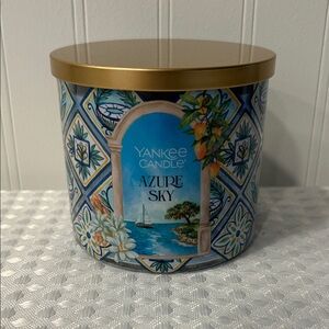 Yankee Candle Azure Sky with Gold Lid Candle 🕯️